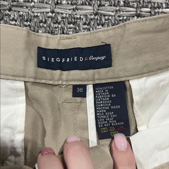 Siegfried & Company | Men’s Size 36 Tan Shorts - Picture 4 of 9